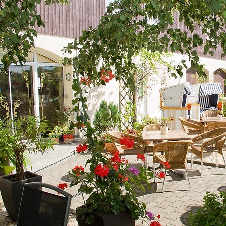 Hotel Zwei Linden Ottendorf-Okrilla Екстериор снимка