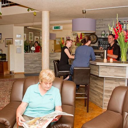 Hotel Zwei Linden Ottendorf-Okrilla Екстериор снимка