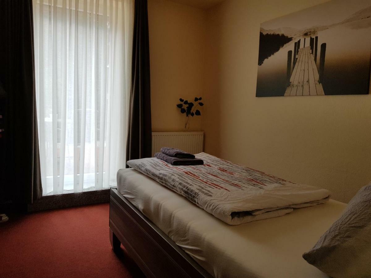 Hotel Zwei Linden Ottendorf-Okrilla Екстериор снимка
